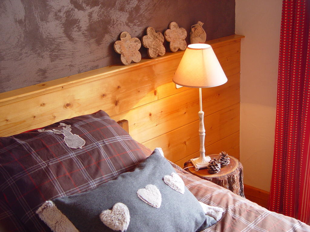 Hotel Chez Mamie Anna  Bessans Zimmer foto